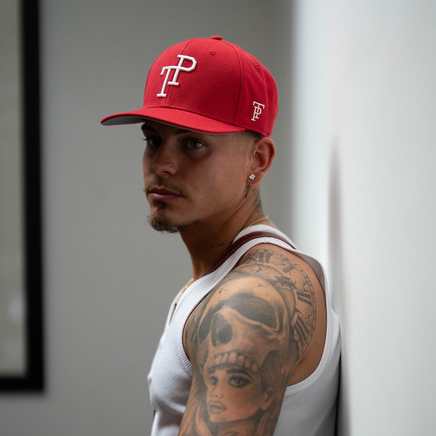 20FOUR - RED / WHITE